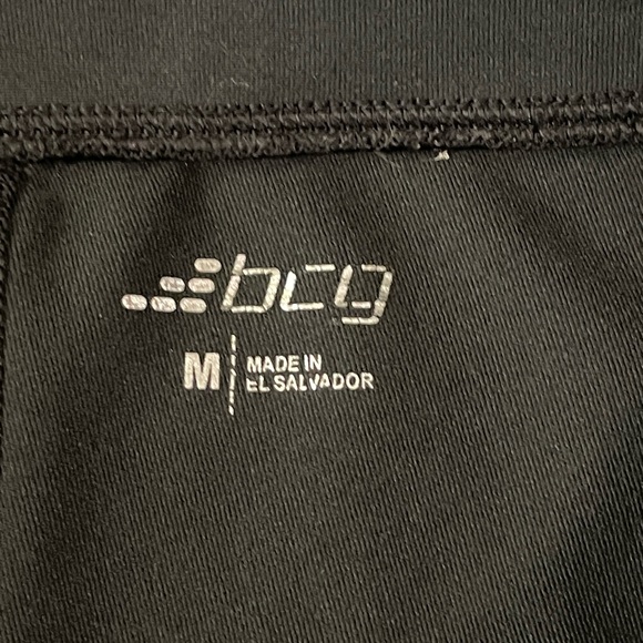 BCG BLACK CAPRI YOGA PANTS SIZE M - Picture 4 of 6